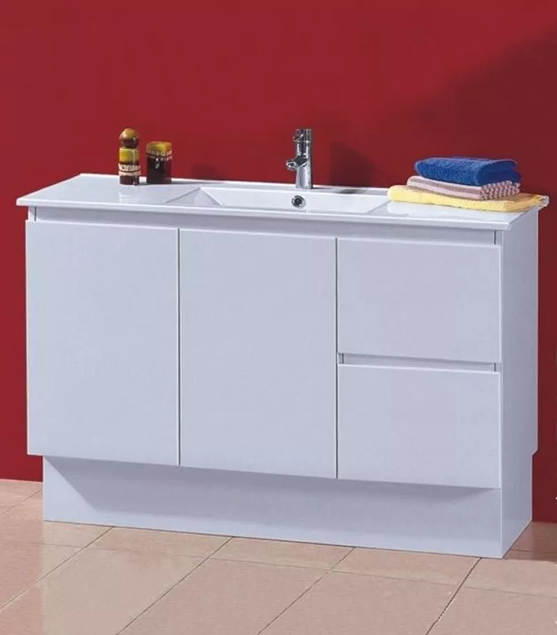 Reno 3 Ceramic Top 1200mm MDF Freestanding Vanity With Kickboard