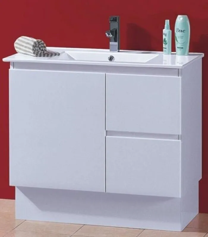 Reno 3 Ceramic Top 900mm MDF Freestanding Vanity With Kickboard