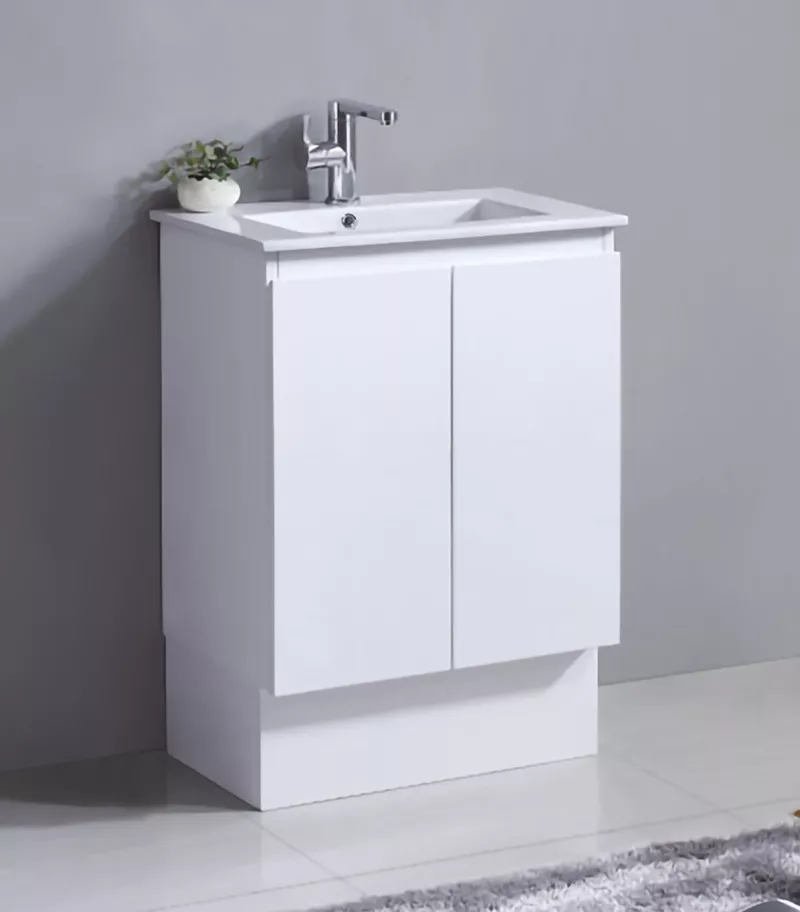 Reno 600mm Freestanding Vanity With Ceramic Top On Kickboard - Gloss White