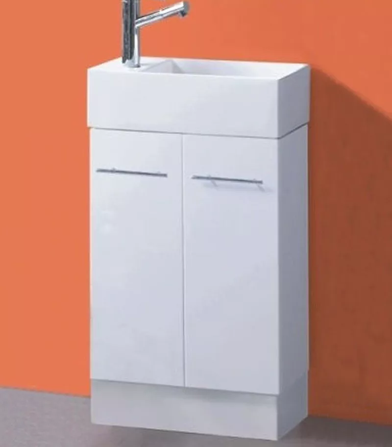 Reno 2 Ensuite Ceramic Top Vanity Unit - Kickboard - with Background