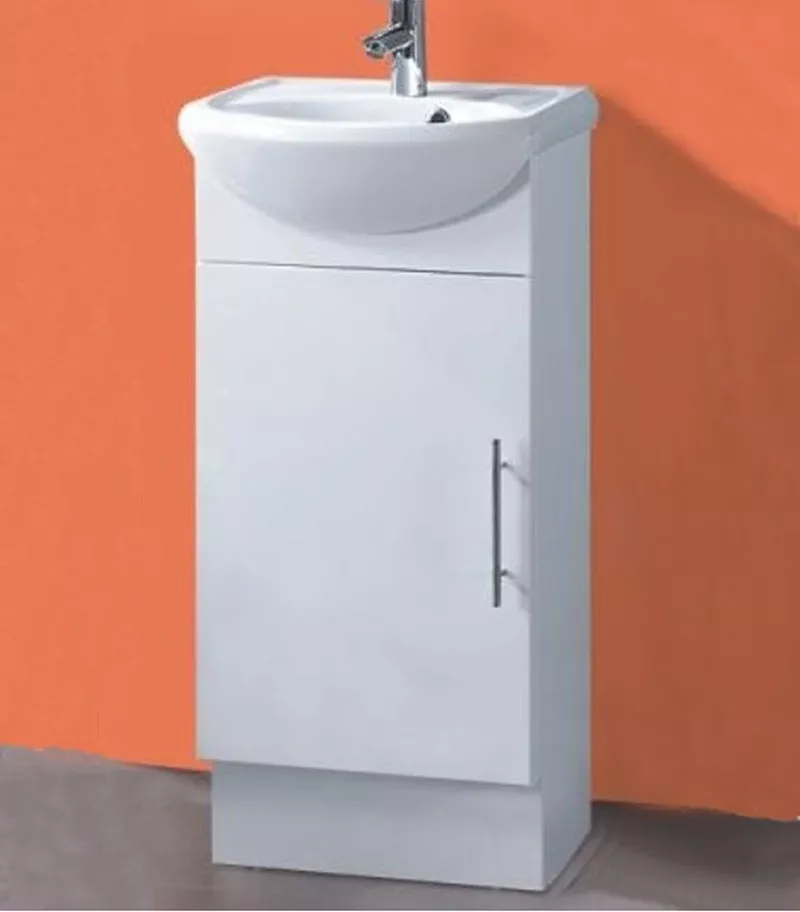 Reno 1 Ensuite Ceramic Top Vanity Unit with Kickboard - Background