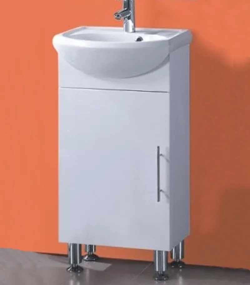 Reno 1 Ensuite Ceramic Top Vanity Unit with Legs - Background