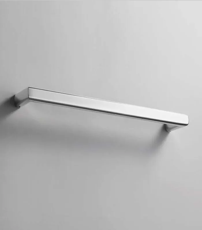 Single Square Heated Towel Rail - Chrome