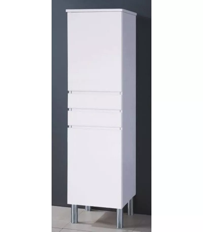 Reno 3 Solid Door Finger Pull Tallboy